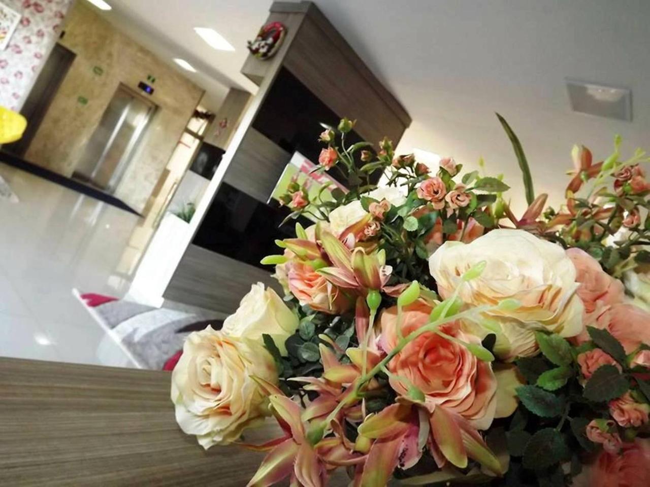 Apartamento No Lagoa Quente Flat Service Caldas Novas Bagian luar foto
